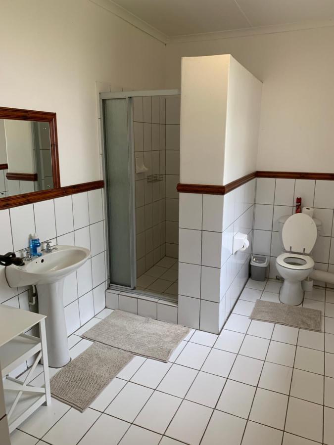Barnyard Venue Hotel Ермело Екстериор снимка