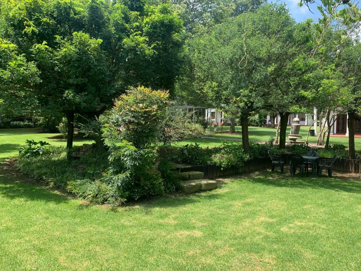 Barnyard Venue Hotel Ермело Екстериор снимка