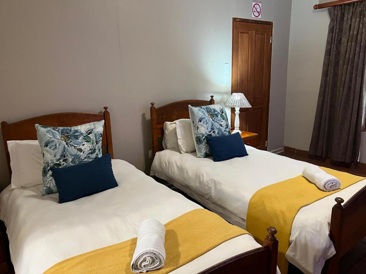 Barnyard Venue Hotel Ермело Екстериор снимка