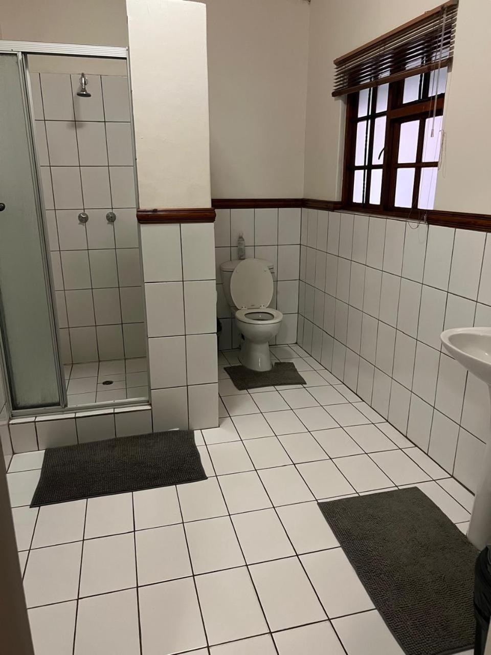 Barnyard Venue Hotel Ермело Екстериор снимка